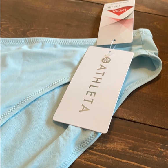 🎈NWT! Athleta Clean Medium Bottom - light blue - Picture 9 of 14